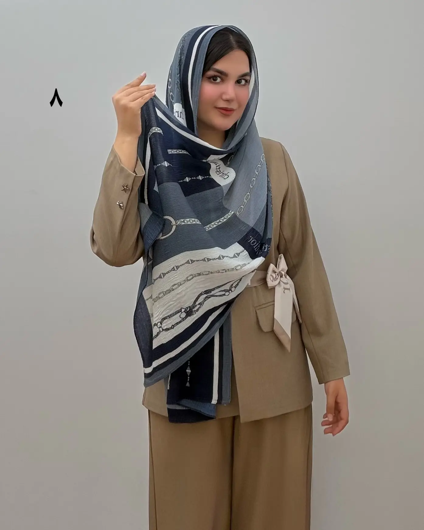 شال پلیسه سرمه ای طرحدار
